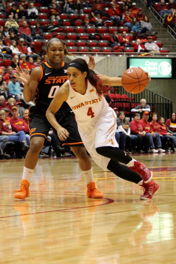 Senior+guard+Nikki+Moody+powers+toward+the+basket+during+the+game+Jan.+31+against+Oklahoma+State.+Moody+scored+17+points+during+the+game.+The+Cyclones+lost+63-62.%C2%A0