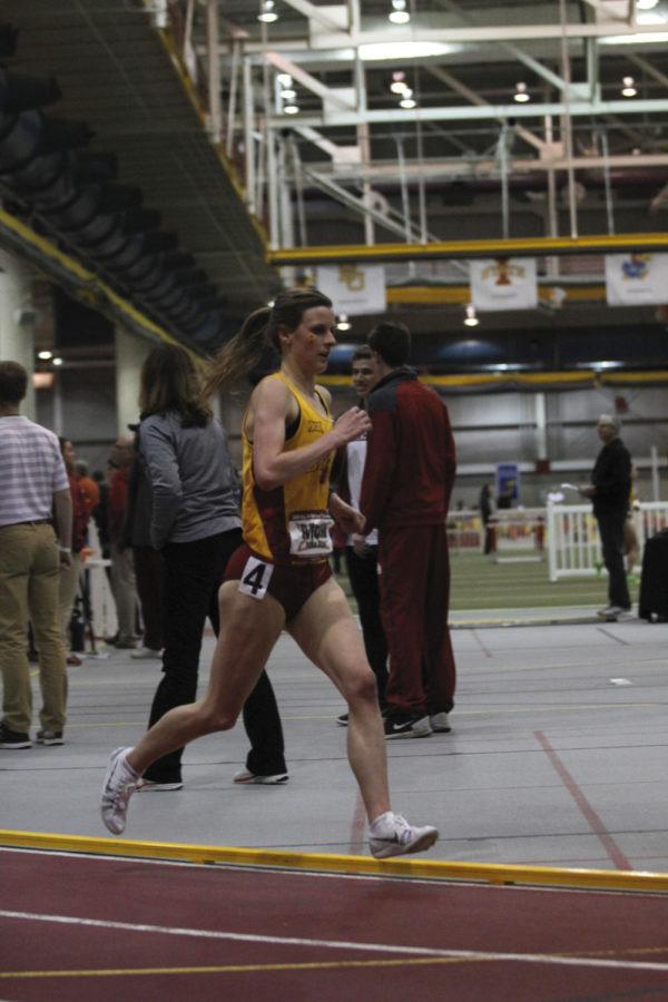 Redshirt senior Katy Moen competes in the womens 5,000 meter-run during the Big 12 Indoor Championship at Lied Recreation Athletic Center on Feb. 27.