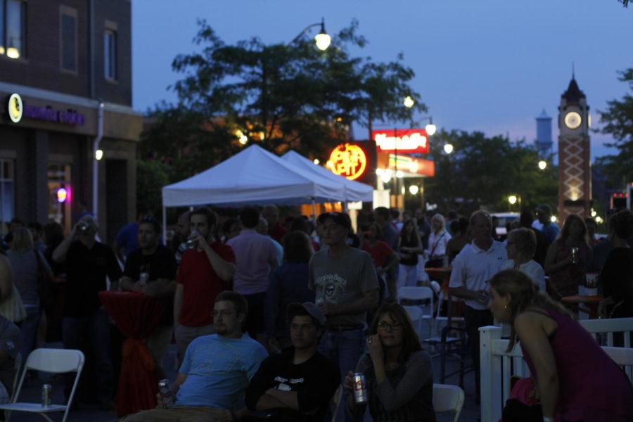 A crowd watches Standing Hampton during Summerfest in Campustown on June 6, 2015.