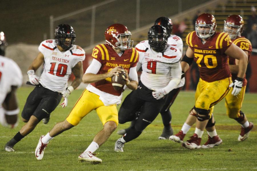Redshirt senior quarterback Sam Richardson runs the ball during the game against Texas Tech on Nov. 22 at Jack Trice Stadium. The Cyclones fell to the Red Raiders 34-31. Richardson had 53 rushing yards for Iowa State.