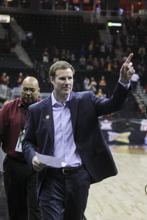 Fred Hoiberg continuously showed support of ISU fans, acknowledging them at the 2015 Big 12 tournament. 