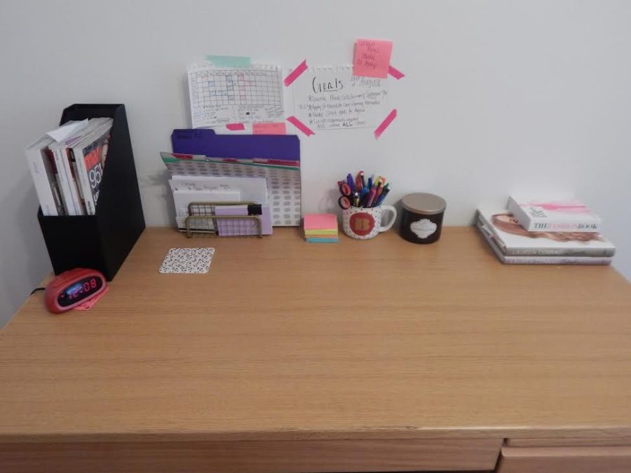 An agenda and sticky notes are among the numerous items that can help students stay organized this semester.