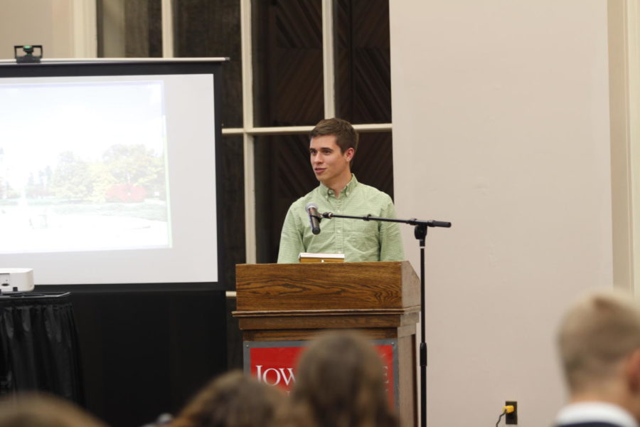 Sam Schulte, Ames City Council liaison for Student Government, kicks off the joint meeting between the two groups on Wednesday evening in the Memorial Union.