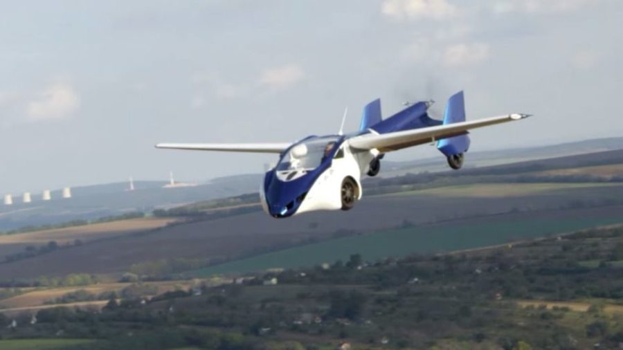 Self-flying plane