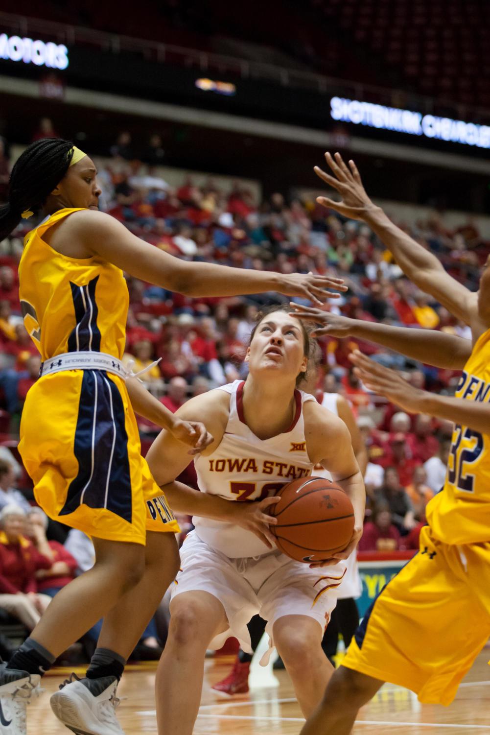 Claire Ricketts returns to court for women’s basketball team – Iowa ...