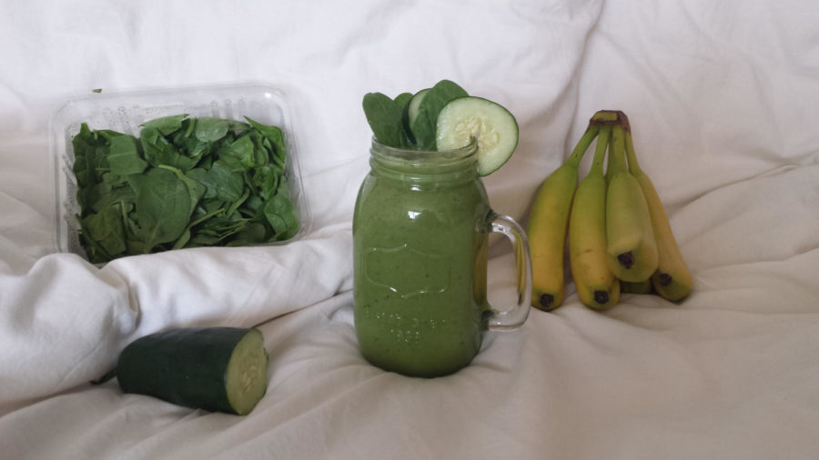 Green+smoothies+offer+a+variety+of+nutrients+and+vitamins.+Creating+a+fruit+and+vegetable+smoothie+is+an+easy+and+delicious+way+to+get+the+appropriate+daily+serving.