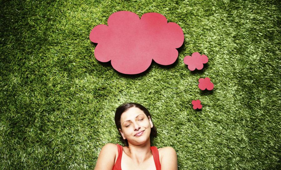 Columnist Smarandescu highlights the pros and cons of daydreaming.