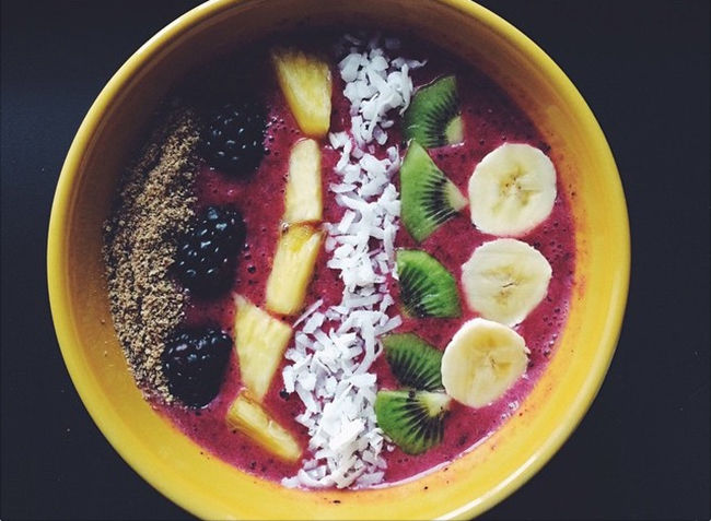 Smoothie+bowls+can+be+curated+in+a+variety+of+flavors+and+students+creating+them+can+place+their+fruit+%26amp%3B+superfood+in+an+aesthetically+pleasing+way.%C2%A0