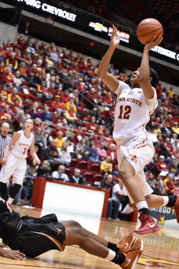 Junior guard Seanna Johnson scored 16 points at the basketball game against Texas on Feb. 6. ISU lost 65-49.