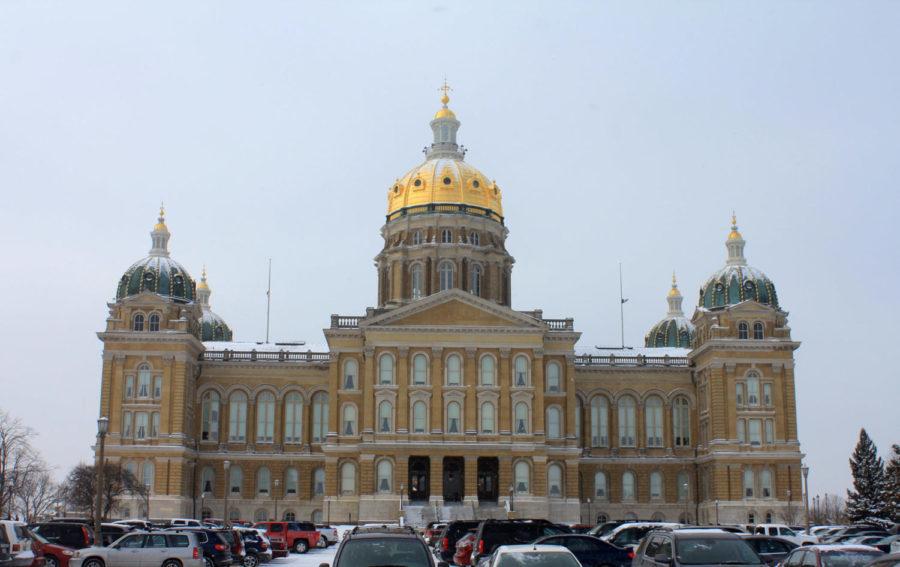 The+Iowa+Capitol+in+Des+Moines%2C+Iowa.
