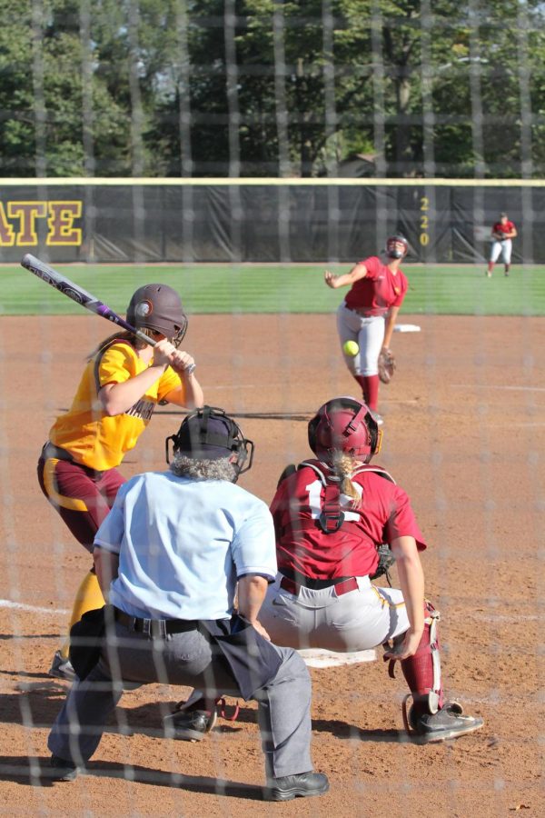 Senior catcher and infielder Sammie Hildreth at bat on Sep. 21.