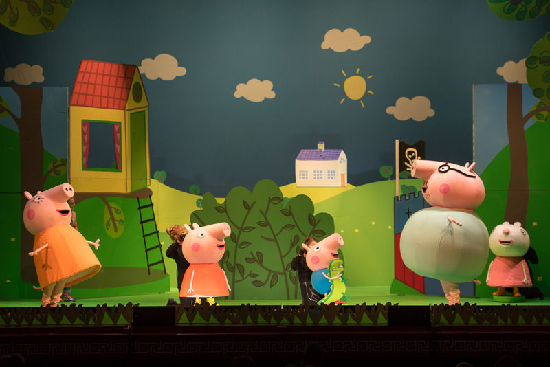 Peppa Pig and family treat kids to a sing-along adventure in Peppa Pigs Big Splash, coming to Stephens Auditorium in October.