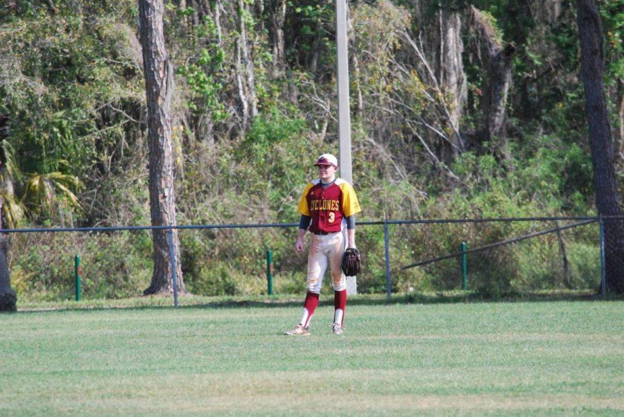 Kyle Rhodus playing outfield during the ISU baseball clubs spring break trip to Florida. Picture courtesy of ISU Baseball club Facebook page. 