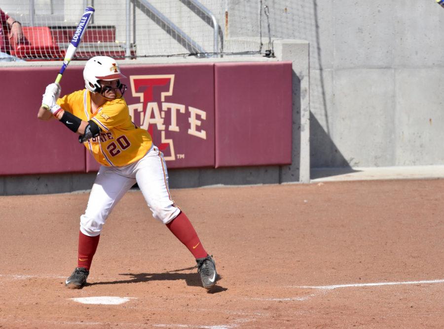 Freshman+infielder%C2%A0Sally+Woolpert+steps+up+to+bat+in+the+game+against+Omaha+on+April+14.+ISU+lost+6-4.