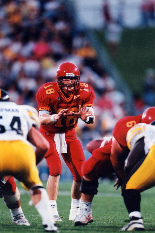 Sage Rosenfels led Iowa State to its first bowl victory when he helped the team win the 2000 Insight Bowl against Pittsburgh. Rosenfels was selected in the fourth round of the 2001 NFL Draft by the Washington Redskins and spent more than a decade in the league. 
