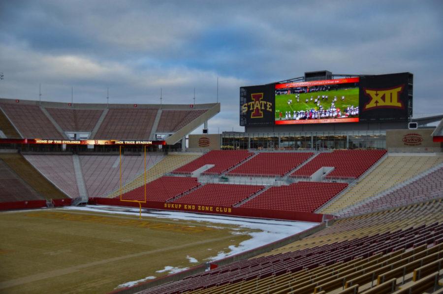 Clips+of+the+incoming+Cyclone+football+recruits+play+on+the+screens+at+Jack+Trice+Stadium+before+the+Cyning+Day+Celebration+at+Sukup+End+Zone+Club+Feb.+1.+The+Iowa+State+football+staff+introduced+all+of+the+2017+recruits.%C2%A0
