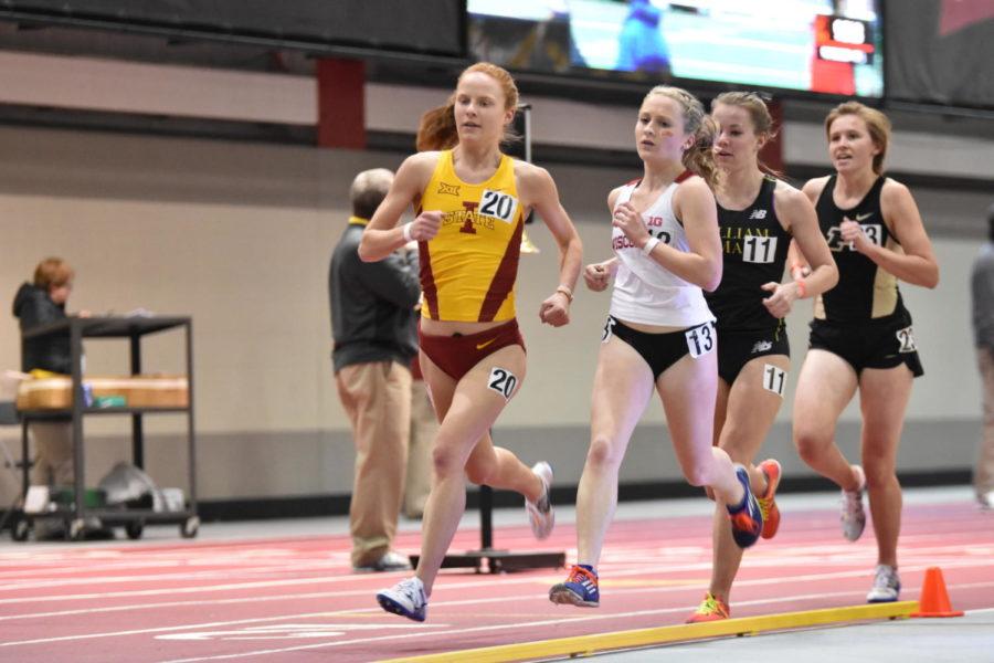 Sophomore Anne Frisbie runs in the womens 5,000-meter run at the Iowa State Classic on Feb. 12, 2016. Frisbie finished 18th in her section with a time of 16:29.46. 