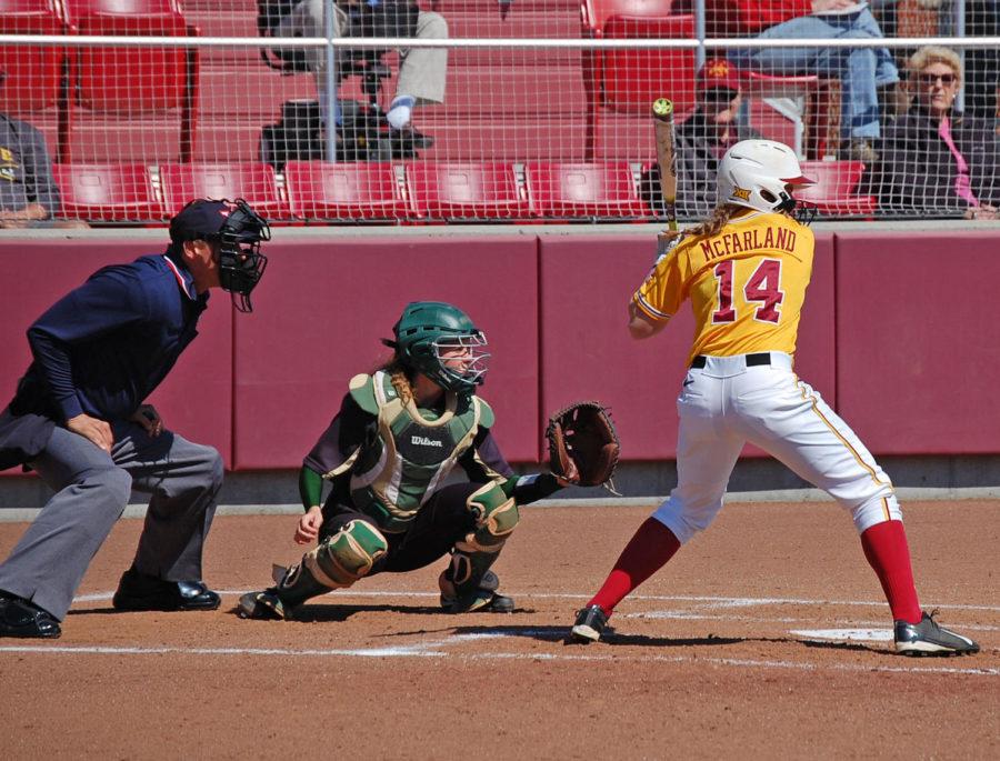 Outfielder+Kelsey+McFarland%C2%A0at+the+plate+for+her+first+at-bat+in+a+17-0+Cyclone+loss+to+Baylor.