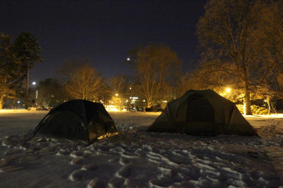 Campers+camp+to+help+shed+light+on+the+issue+of+homelessness+with+veterans+that+come+home+on+Wednesday%2C+March+13%2C+2013%2C+across+from+the+Campanile.%0A
