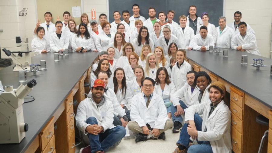 Dr. Walter Hsu and his lab class, methods in biomedical sciences, a three-credit course that is part of the spring semester of the masters degree.