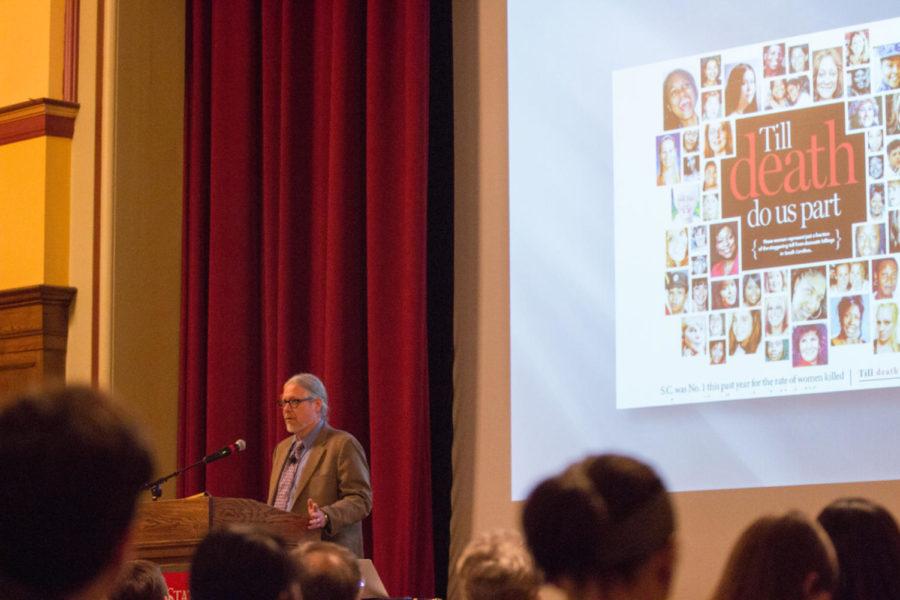 Glenn Smith, special projects editor at the Post and Courier in Charleston, S.C. speaks to students and community members about his work in watchdog journalism April 20. Smith won a Pulitzer Prize for his series Till Death Do Us Part.