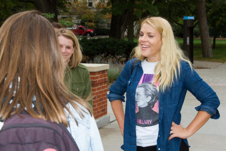 Actress Busy Philipps meets with Hillary Clinton supporters outside the Agora on Oct. 17, 2016, just 21 days before Election Day.