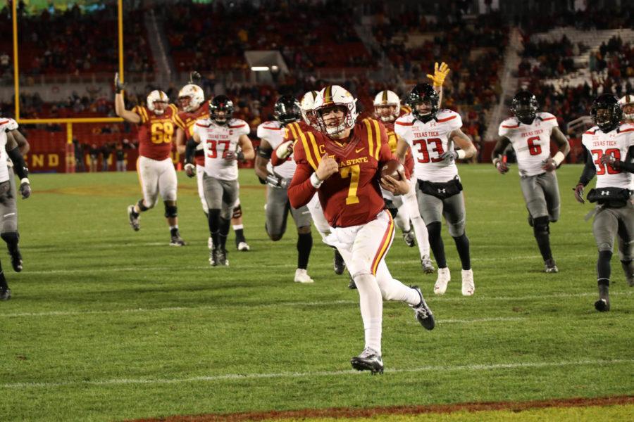 Iowa State quarterback Joel Lanning runs into the endzone during the second half. Lanning would finish the game with 5 rushing touchdowns.