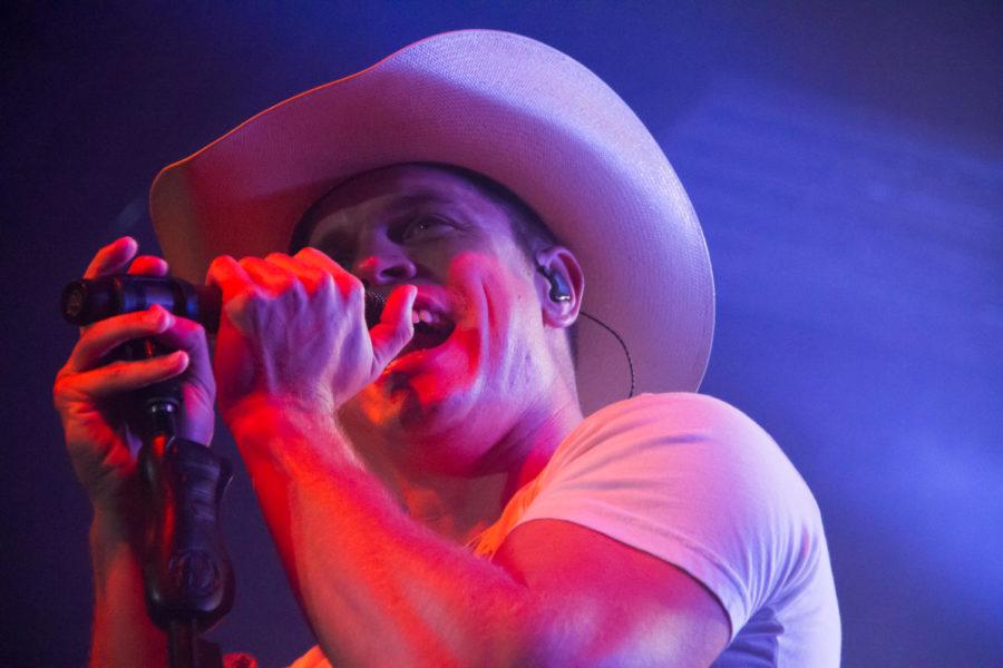 Dustin Lynch sings for a crowd Oct. 6 in the Jeff and Deb Hansen Agricultural Student Center.