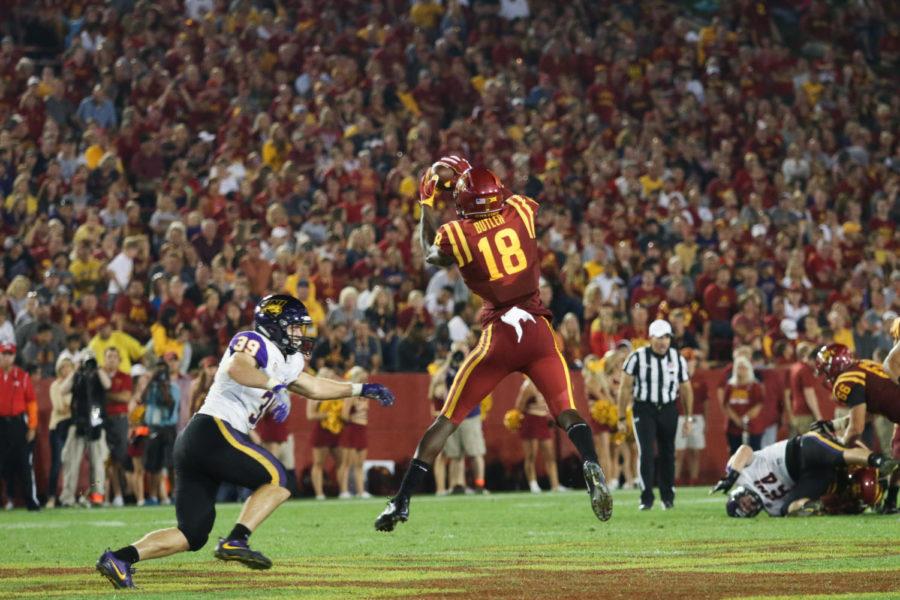 Iowa+State+wide+reciever+Hakeem+Butler+catches+a+pass+during+the+Cyclones+first+game+of+the+season+against+UNI+Sept.+2%2C+2017.+The+Cyclones+defeated+the+Panthers+42-24.