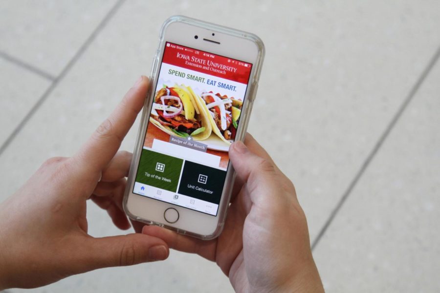 A student uses the recently launched Spend Smart, Eat Smart app from the College of Human Science Extension and Outreach program.