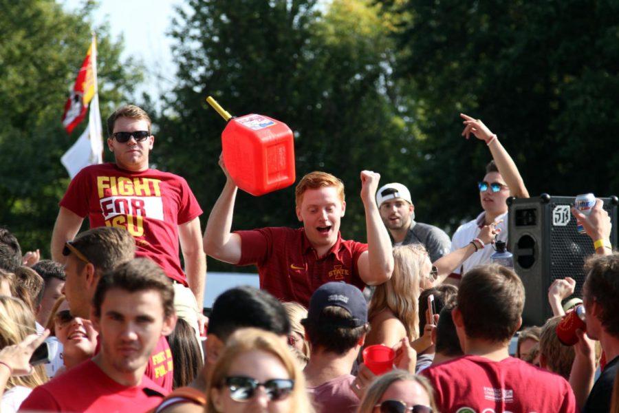 Cyclone+fans+tailgate+in+the+Haunted+Forrest+lot+before+the+Iowa+State+vs.+Iowa+football+game+on+Sep.+9.+Iowa+State+went+on+to+lose+to+Iowa+44-41+in+overtime.