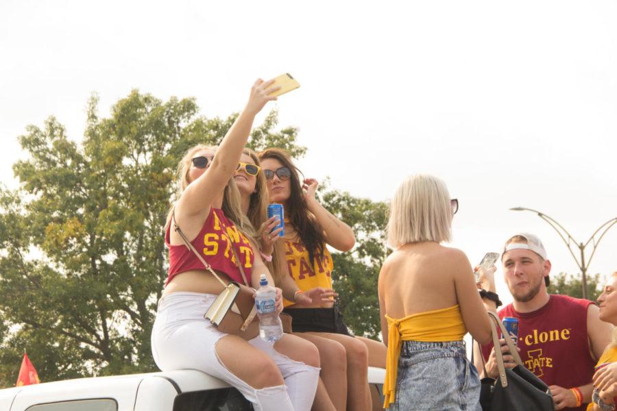 Iowa+State+fans+gathered+hours+before+gates+opened+at+Jack+Trice+Stadium+for+the+first+tailgate+of+the+year+before+the+game+on+Sept.+2%2C+2017.%C2%A0