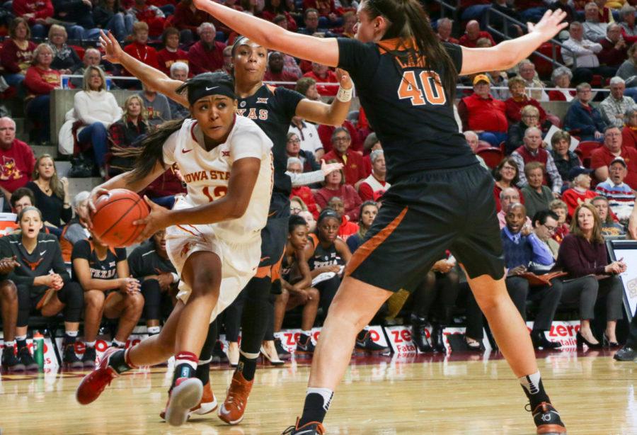 Iowa+State+senior+Seanna+Johnson+drives+to+the+hoop%C2%A0during+their+game+against+Texas+on+Jan.+1.+The+Longhorns+would+go+on+to+defeat+the+Cyclones+75-68.%C2%A0