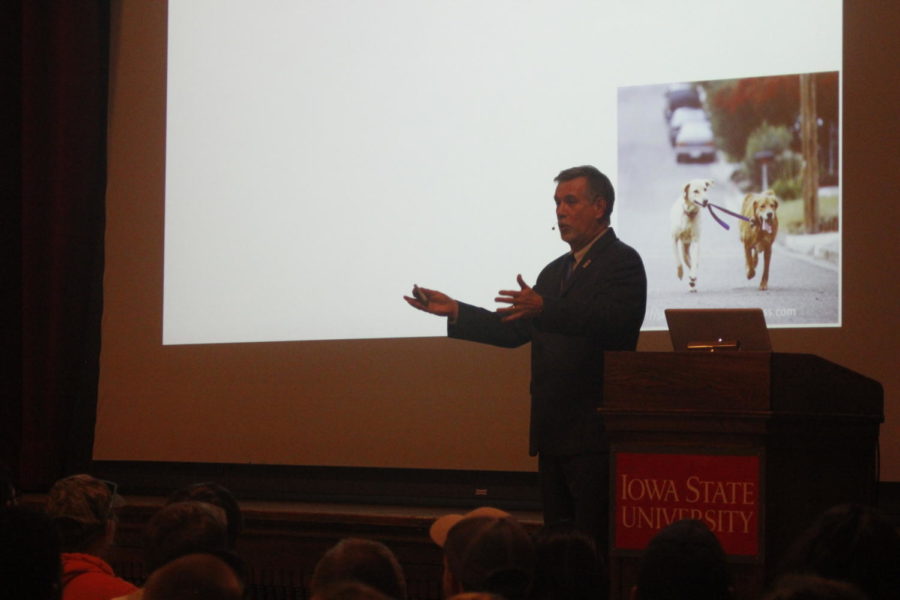 Dr. J. Timothy Lightfoot presenting on the genetics of physical activity on Thursday night. Lightfoot directs the Huffines Institute for Sports Medicine and Human Performance at Texas A&M University, where his research looks at the genetics of daily physical activity and exercise endurance.
