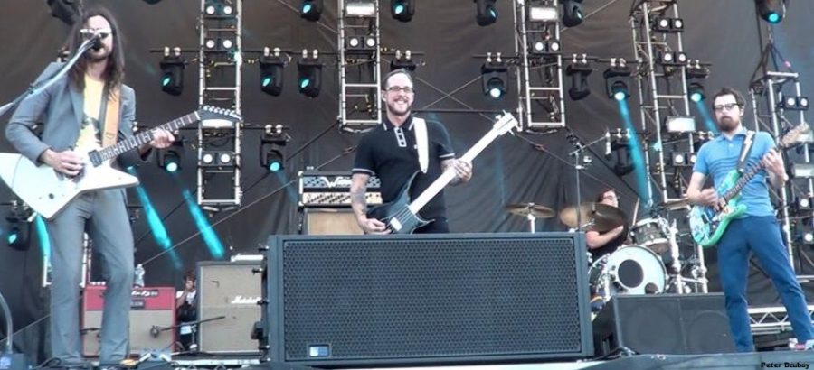 Weezer performing live (2015)