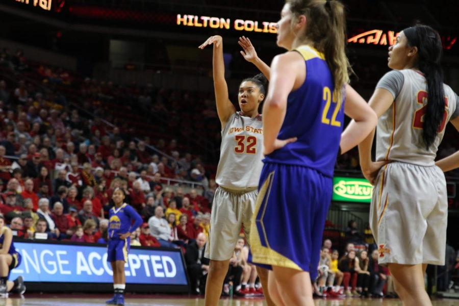 Iowa+State+junior+Meredith+Burkhall+attempts+a+free+throw+during+the+first+half+against+UMKC+in+Hilton+Coliseum.