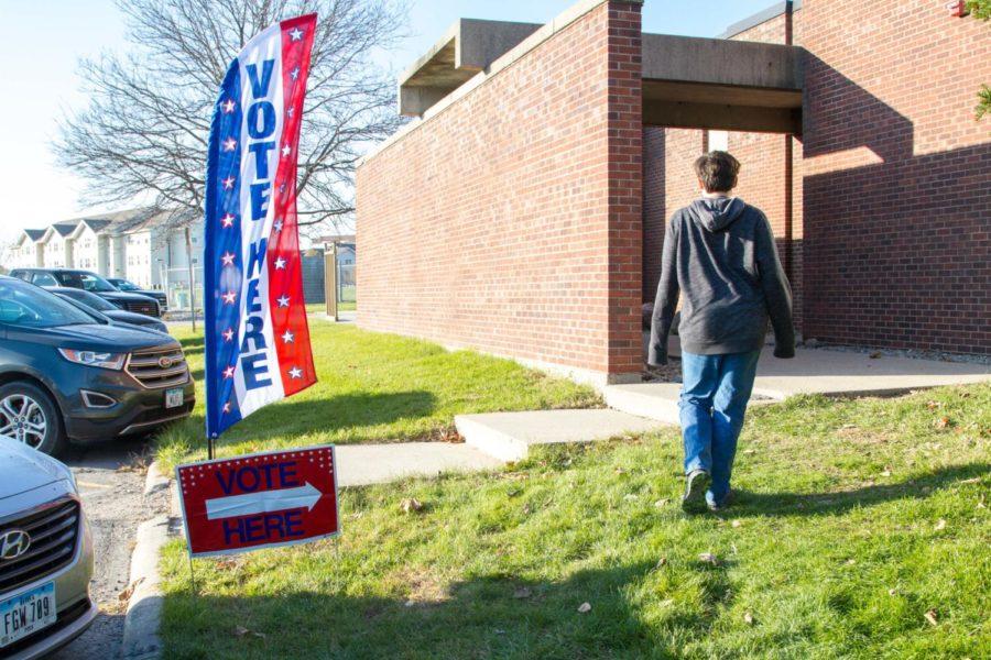 A voter walks into the Fire Service Training Bureau, the polling place for the voting precinct that includes Frederiksen Court residents, on Nov. 7.