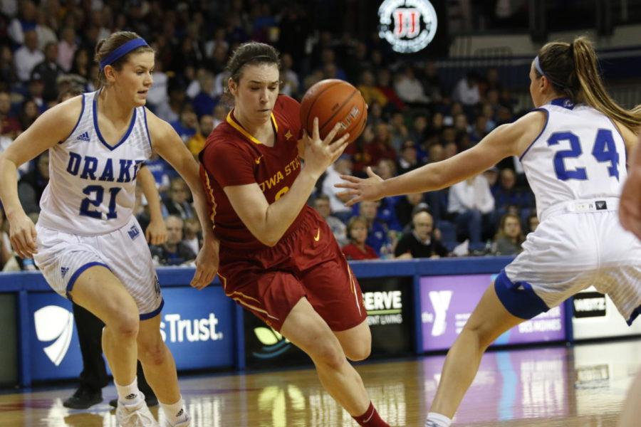Junior+guard+Bridget+Carleton+drives+to+the+hoop+against+Drake+as+the+Cyclones+lost+83-80.+Carleton+finished+with+19+points+and+seven+rebounds.%C2%A0
