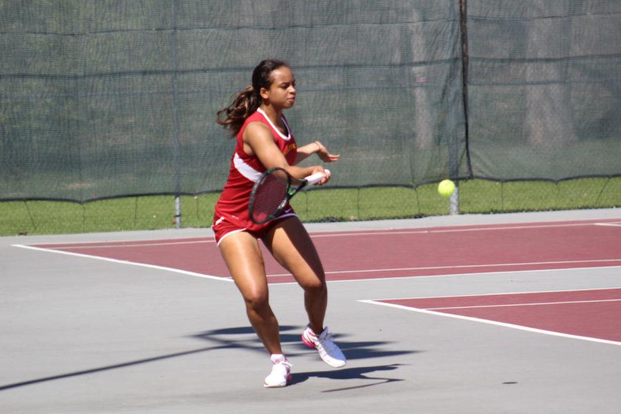 Redshirt sophomore Liera Bender played for Iowa State Tennis on April 23. Bender fell 0-6 during her match against Sofia Blanco of OSU. They fell 0-4 against Oklahoma. 