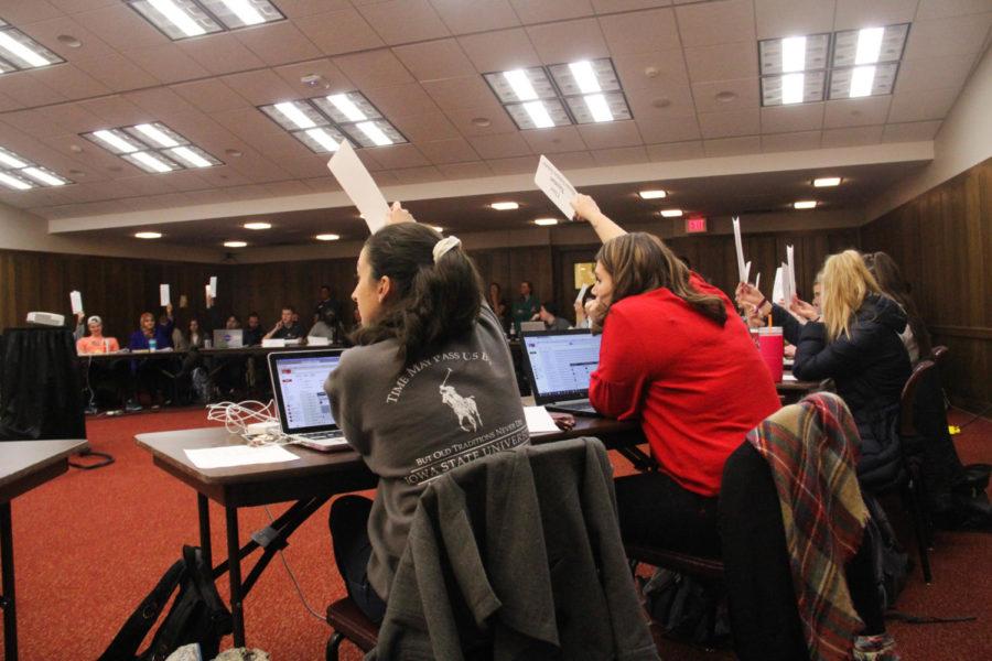 Women in student government voting during their meeting on Nov. 29. at the Memorial Union.