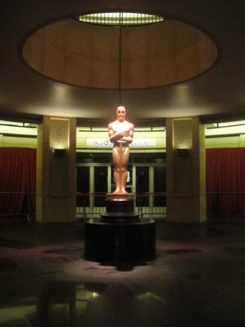 A giant Oscar statue from the 84th Academy Awards.