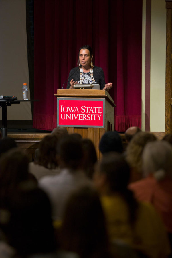 An environmental activist and advocate for Native environmental groups, Winona LaDuke spoke in the Great Hall of the Memorial Union on Wednesday, March 28. She began her talk by speaking about her peoples food supply, wild rice.
