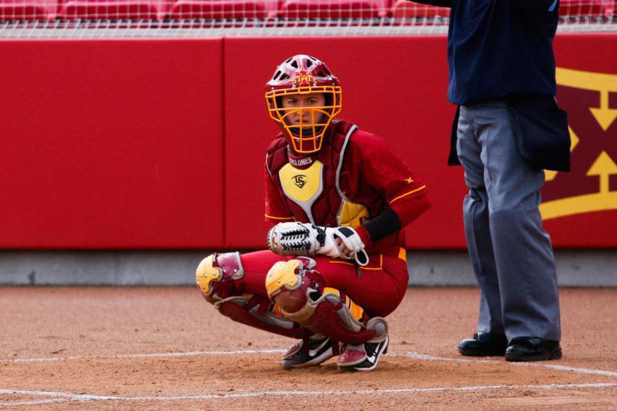 Iowa+State+cather+Kaylee+Bosworth+looks+to+the+dugout+for+a+call+during+the+Cyclones+11-4+loss+to+Texas.