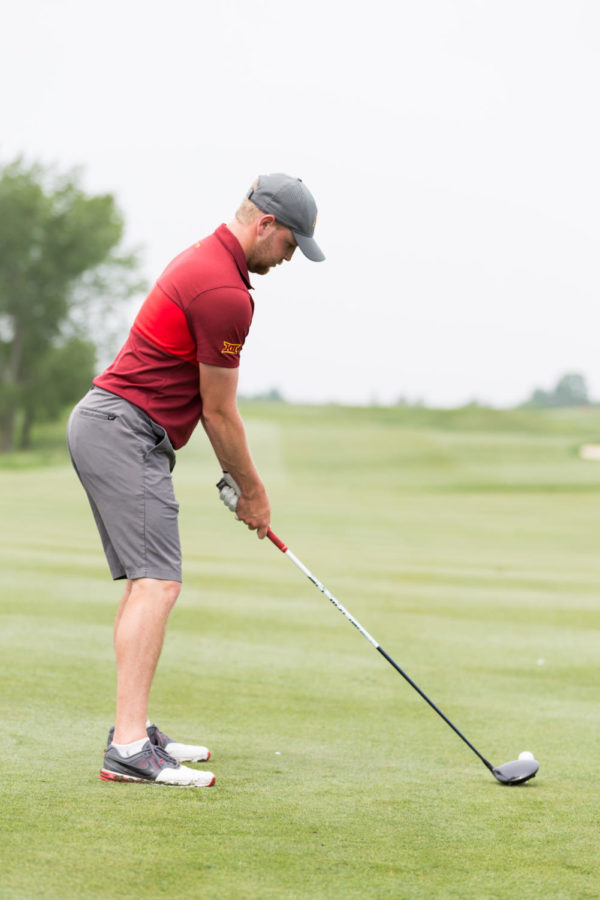 Tripp+Kinney+of+the+Iowa+State+golf+team+practices+May+22%2C+2018%2C+at+the+ISU+Golf+Facilities.