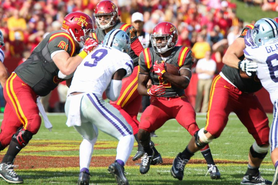 ISU running back Mike Warren looks for an opening during the game against Kansas State Oct. 29.