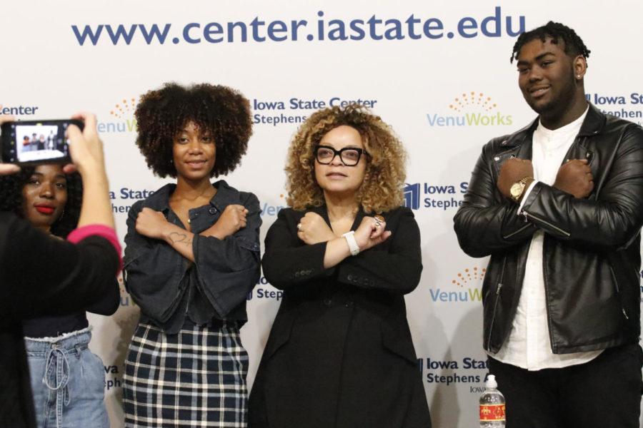 After the lecture attendees were invited to a meet and greet with Ruth E. Carter. Carter is a two time academy award nominee and is most recently known for her costume work on Marvels “Black Panther”. She took photos with and signed autographs for those who attended.