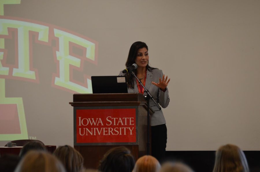 Miriam De Dios Woodward, CEO of Coopera Consulting and SVP of Affiliates Management Company spoke at the Young Women in Business Fall Conference. The conference began at 8 a.m. in the sunroom of the Memorial Union on Oct. 16.