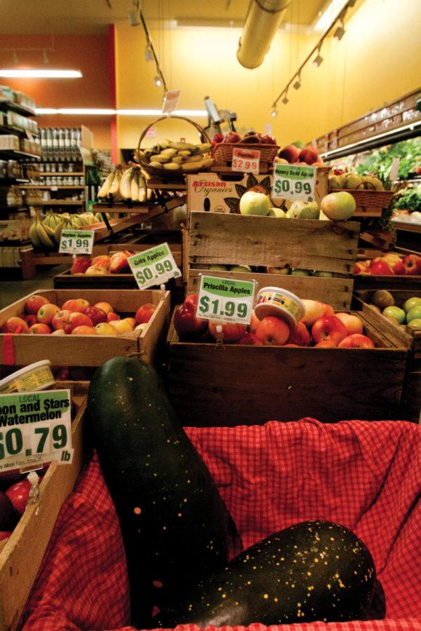 Wheatsfield Cooperative natural grocery, on 413 Northwestern
Ave. just west of Grand Avenue by Main Street, has large natural
vegtables and is a source for healthy eating. Fruit and vegtables
provide vitamins and minerals important for living a healthy
productive life.
