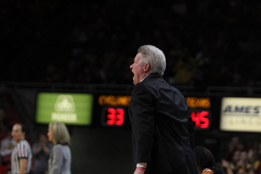 Coach+Bill+Fennelly+argues+a+call+by+the+referees+during+the+game+on+Jan.+12.%C2%A0The+Cyclones+lost+to+the+Longhorns+62-64.