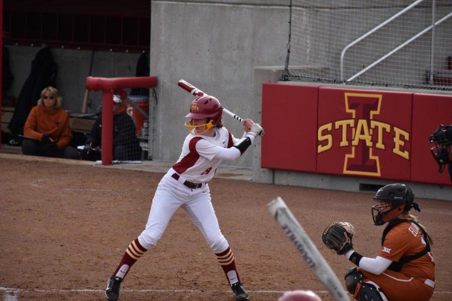 Outfielder Taylor Nearad at bat during the game against the Texas Longhorns on March 29, 2018.